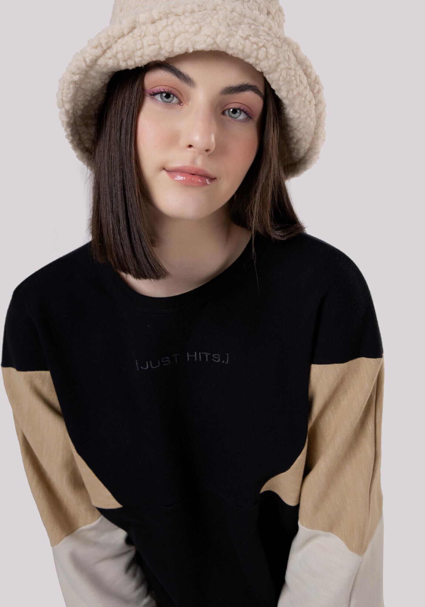 Blus&atilde;o Juvenil em Moletom com Recortes, , large.