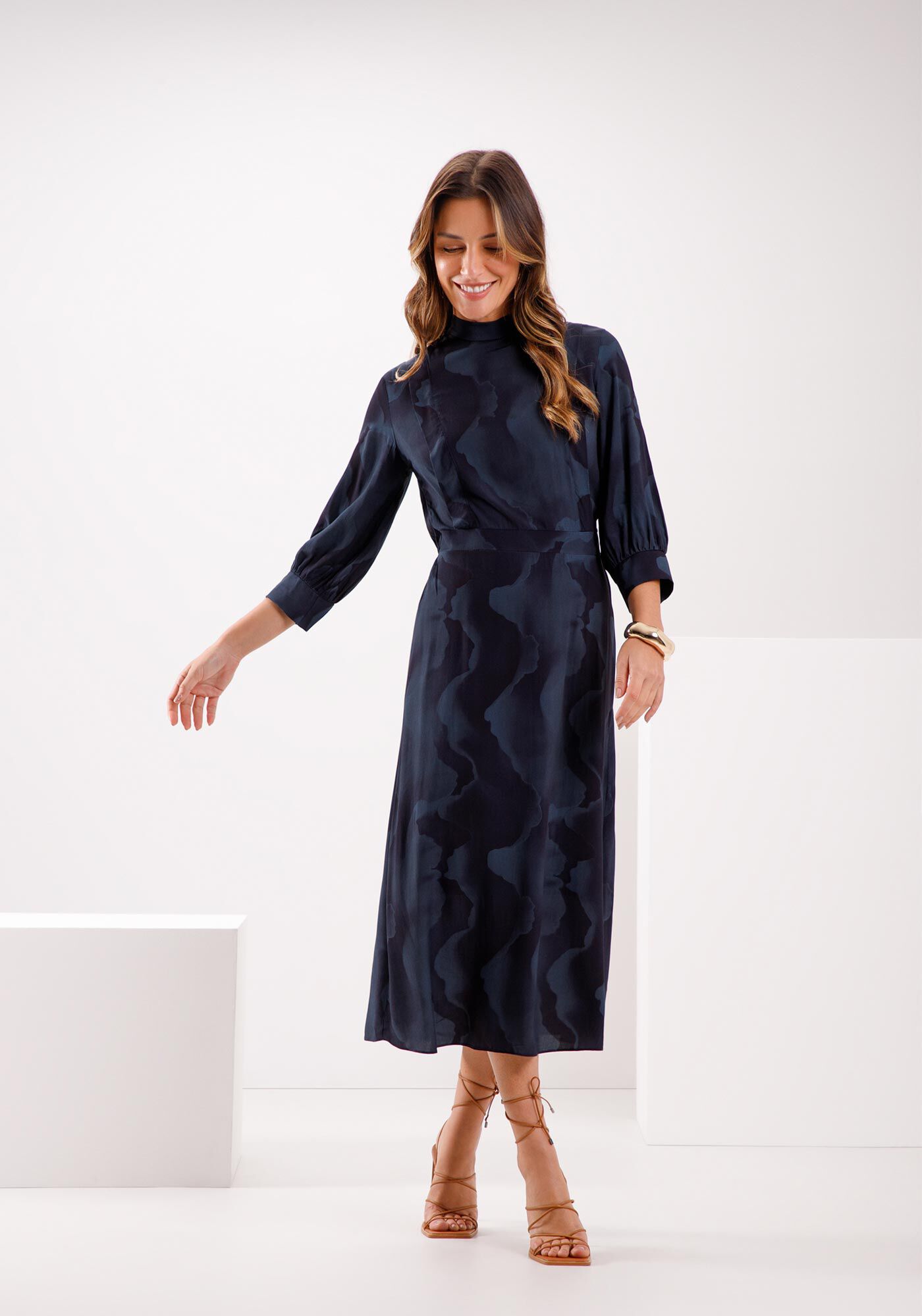 Vestido Midi Ch&aacute; Estampado Com Mangas 3/4, GEADA AZUL, large.