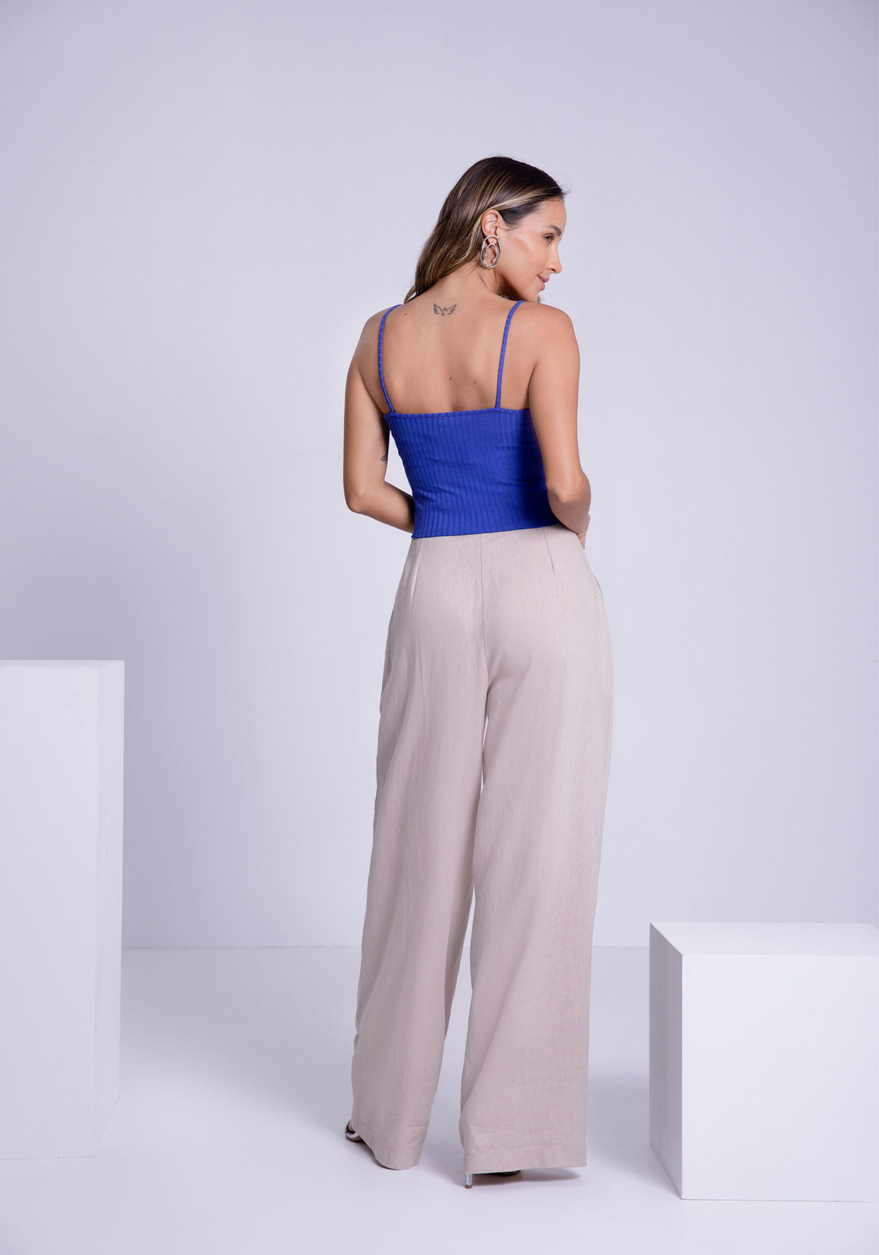 Calça Pantalona em Linho com Detalhe Cós, BEGE IMPALA, large. image number 3