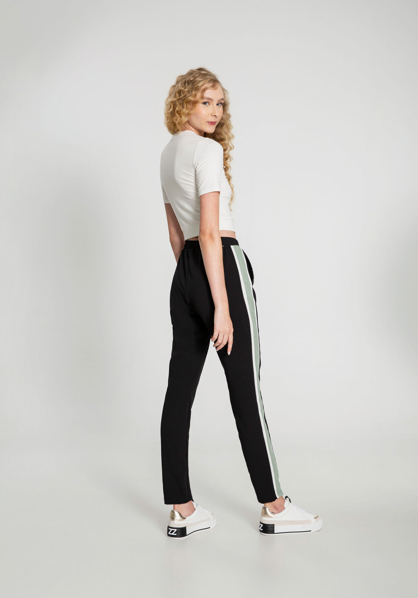 Cal&ccedil;a Reta em Malha Crepe com Tiras Laterais, VERDE MINERAL, large.