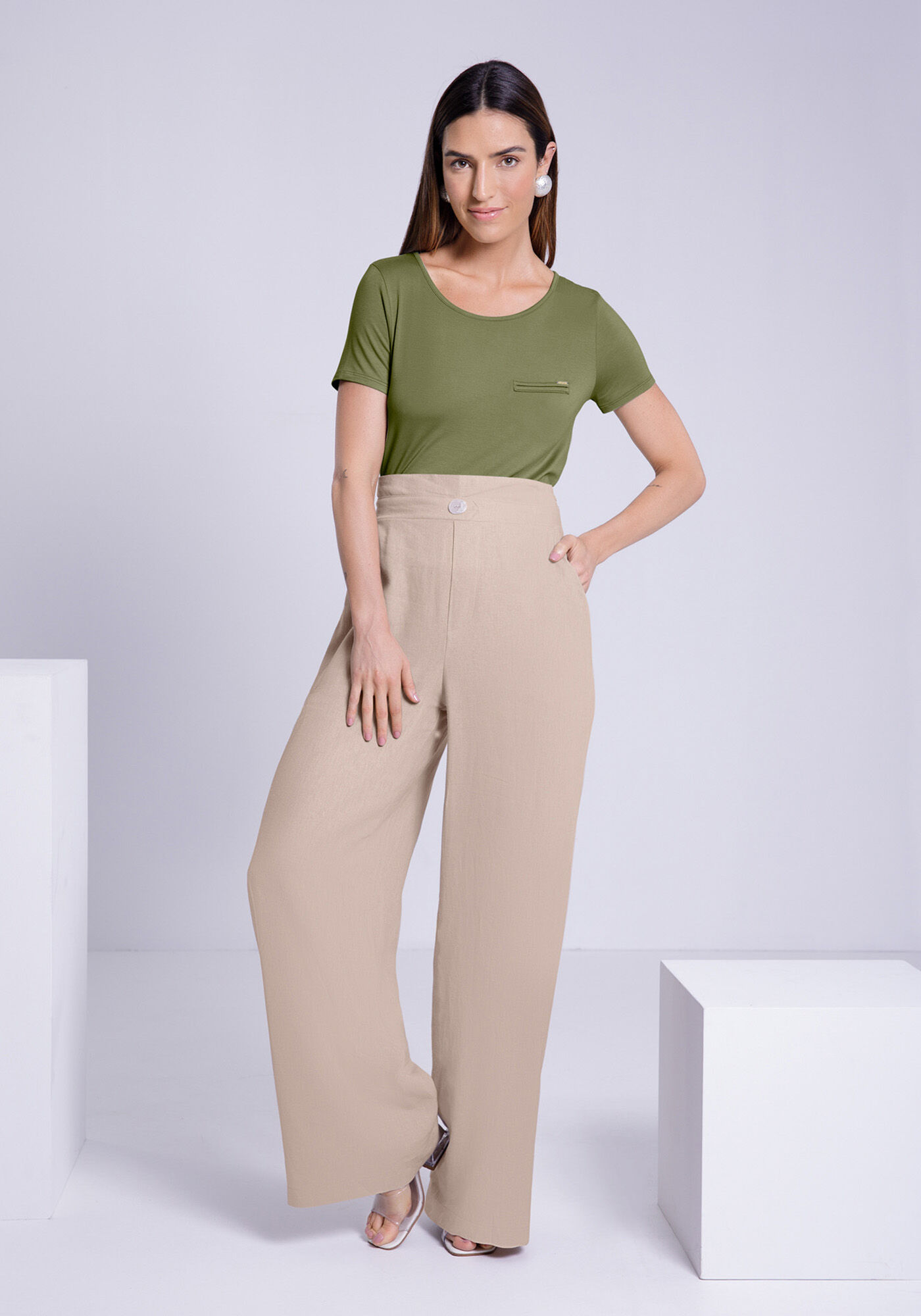 Blusa De Mangas Curtas Em Malha Lisa Com Detalhe Frontal, VERDE CORAL, large.