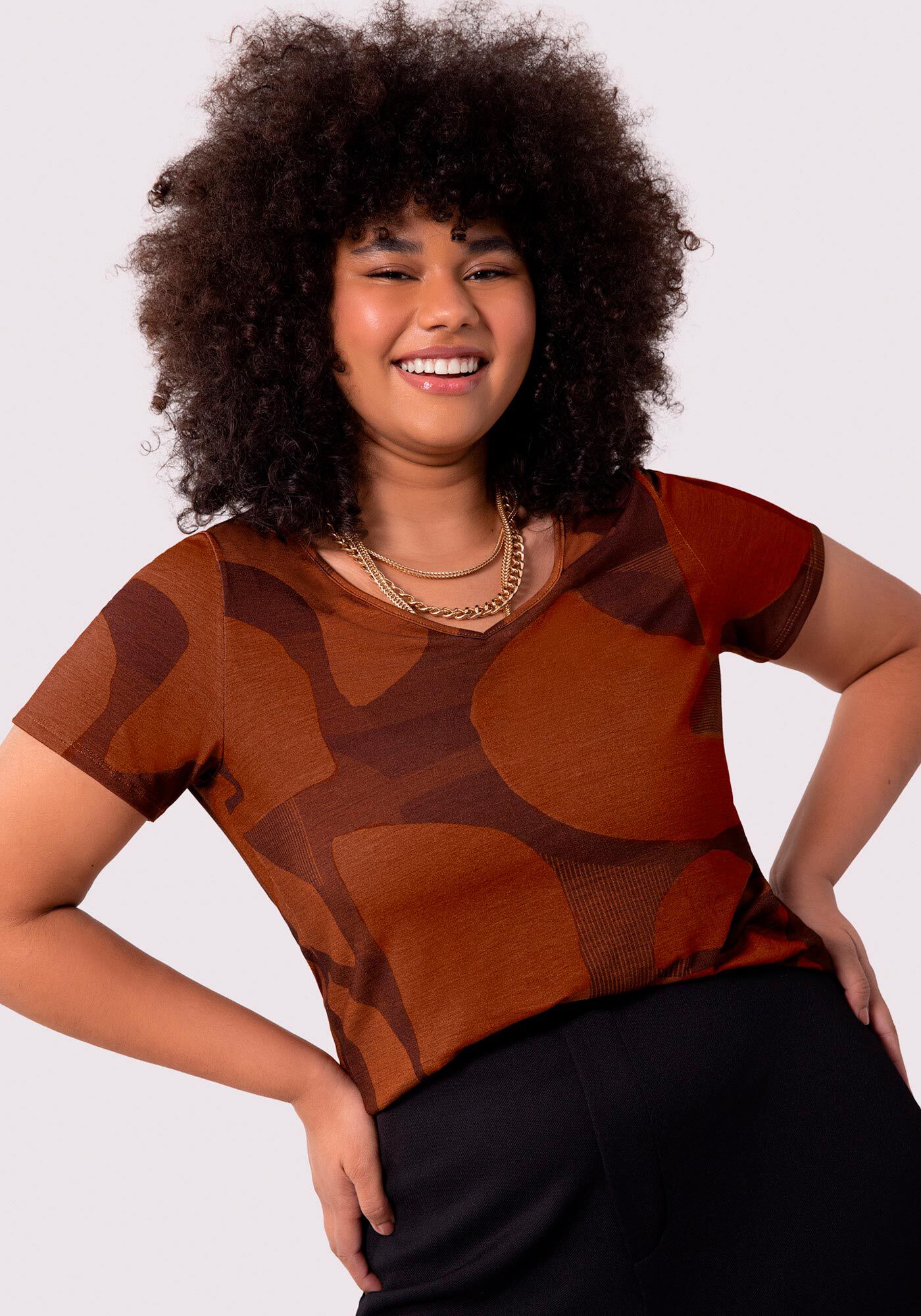 Blusa marrom plus size online