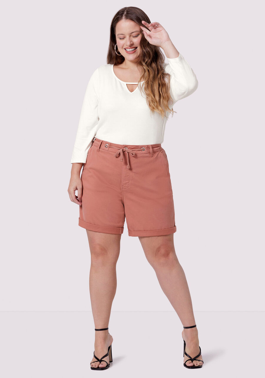 Shorts Boyfriend Plus Size Com Bolsos Em Sarja Com Elastano, . Shorts Boyfriend Plus Size Com Bolsos Em Sarja Com Elastano, , large.