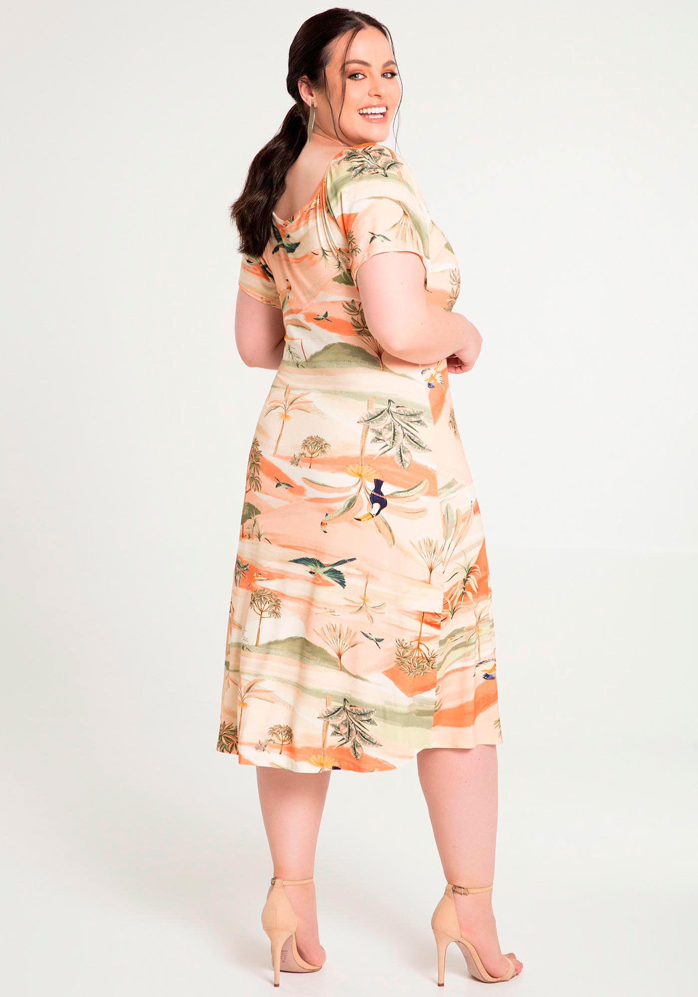 Vestido Midi Plus Size Estampado com Fendas, PARAISO SALMAO, large.