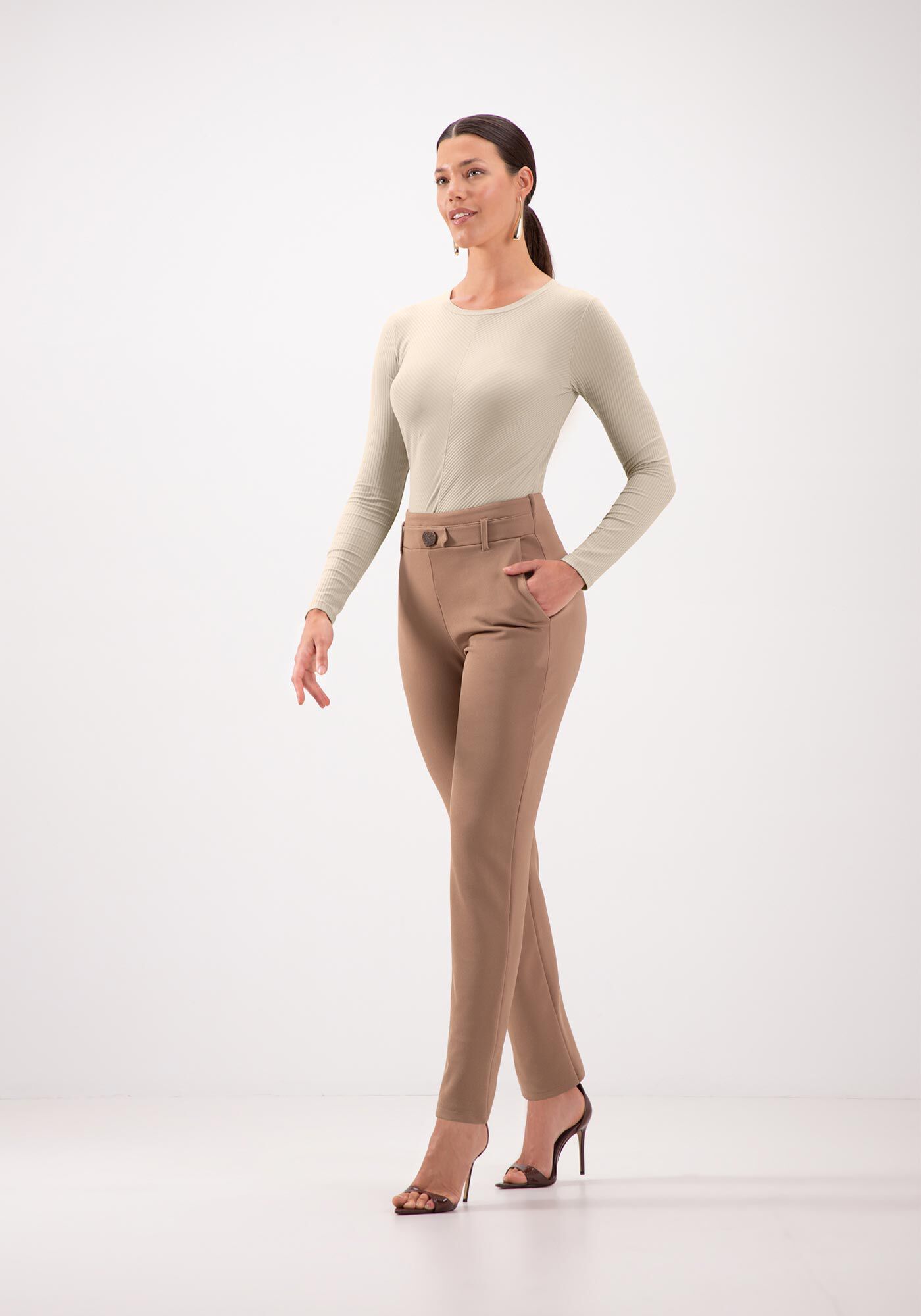 Blusa De Mangas Longas Com Gola Redonda Em Malha Canelada, , large.