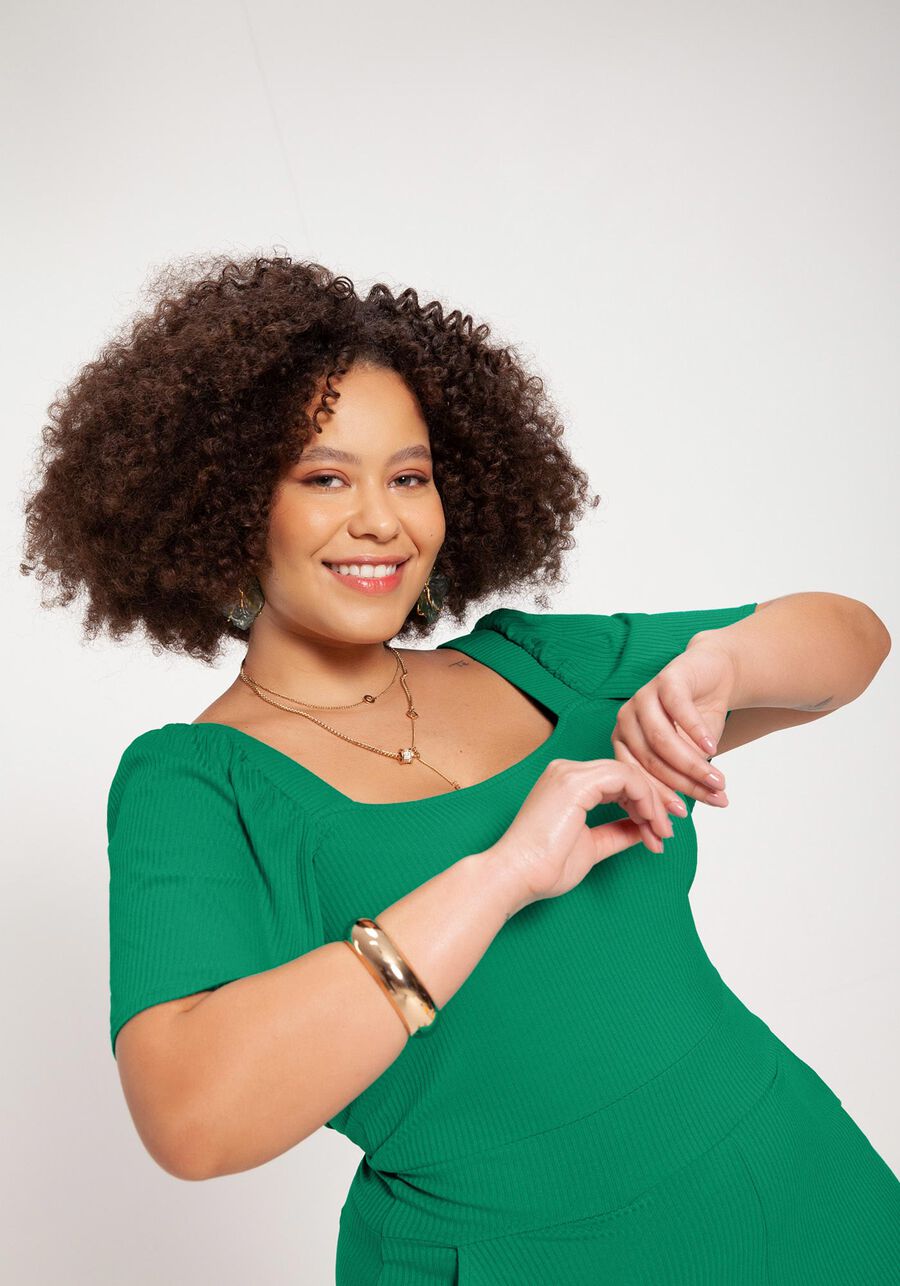 Macacão Curto Plus Size Canelado com Bolsos, VERDE SANHACU. Macacão Curto Plus Size Canelado com Bolsos, VERDE SANHACU, large.