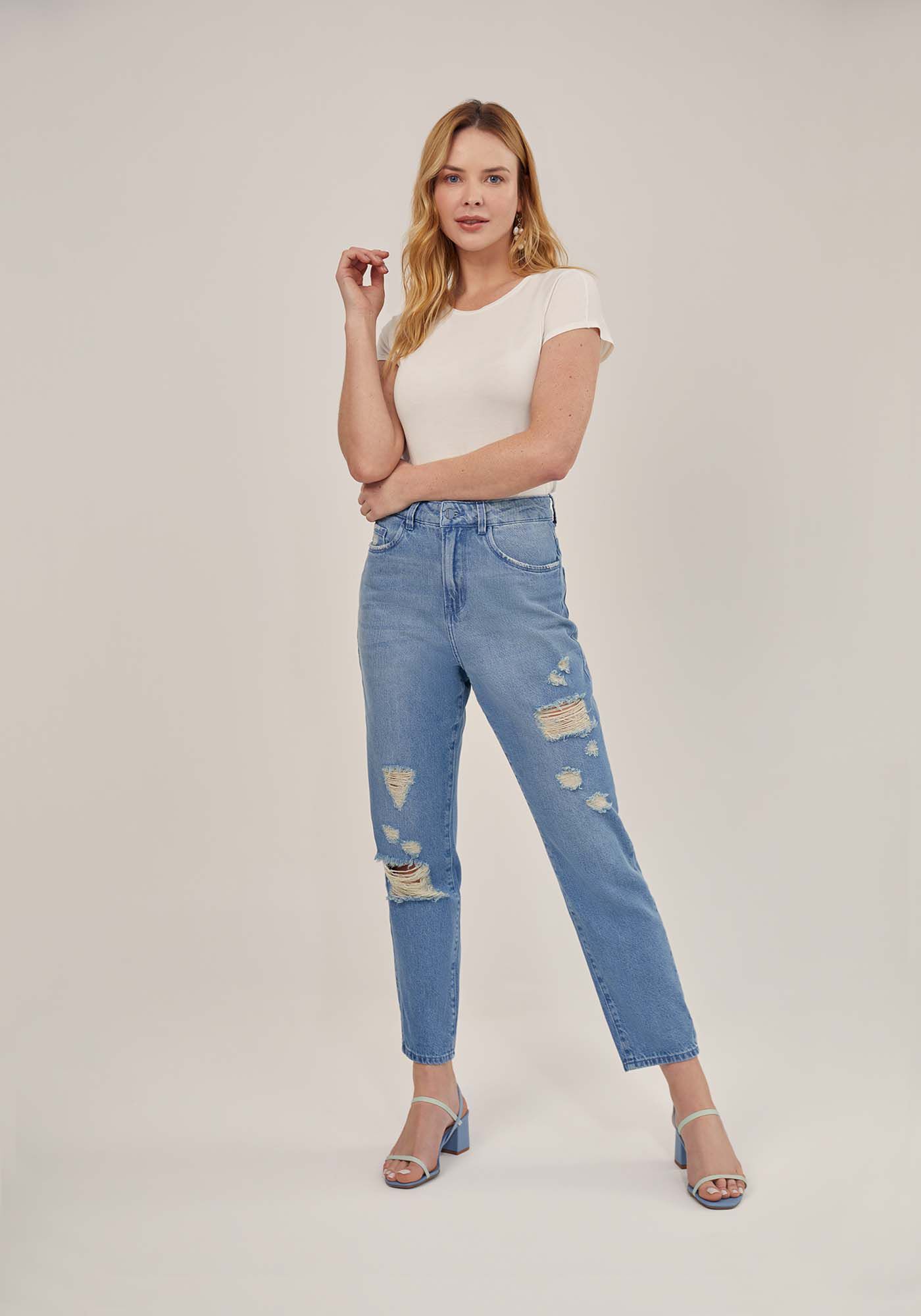 Calça mum 2025