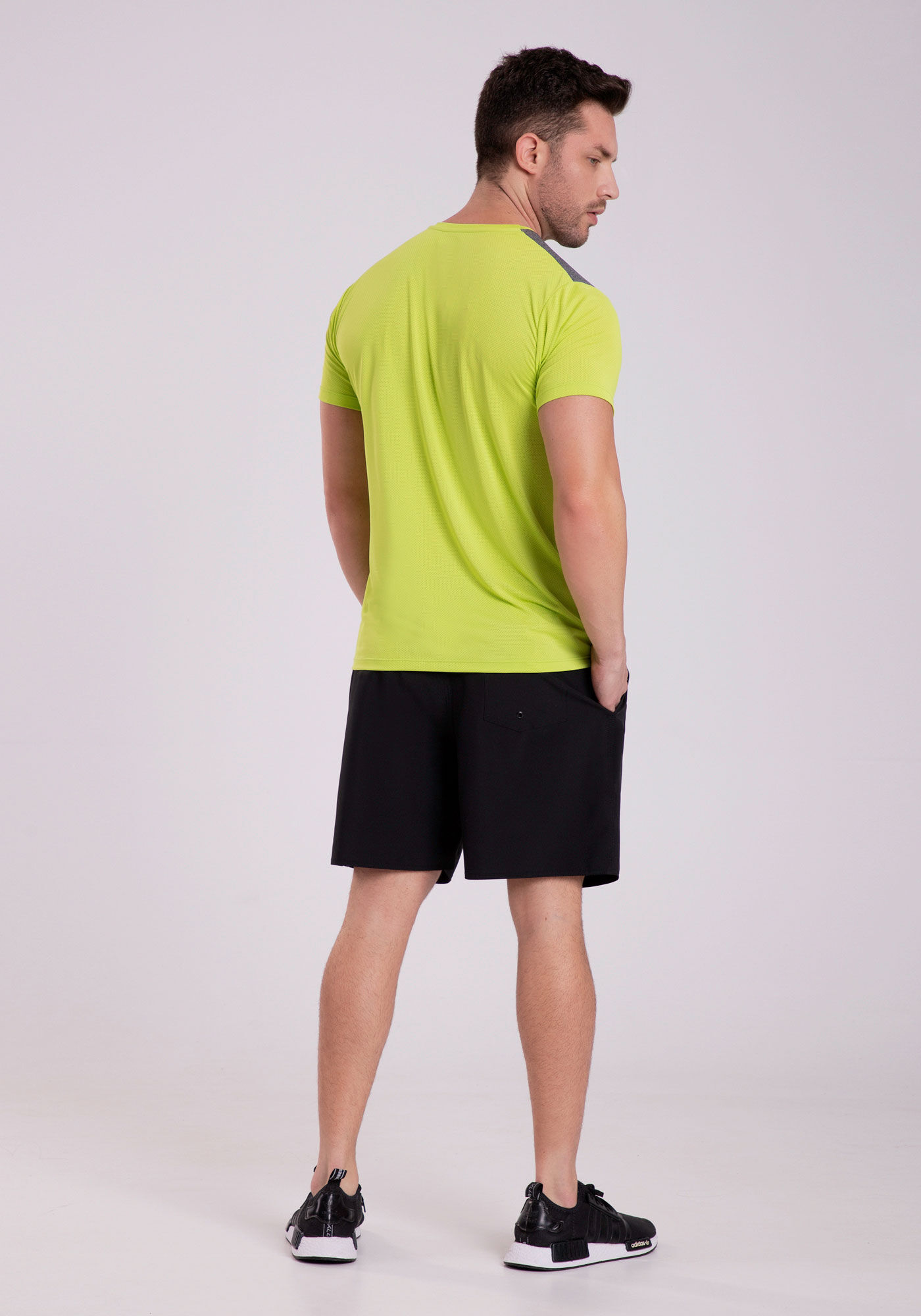 Camiseta Manga Curta com Recorte Ombro, VERDE NOW, large.