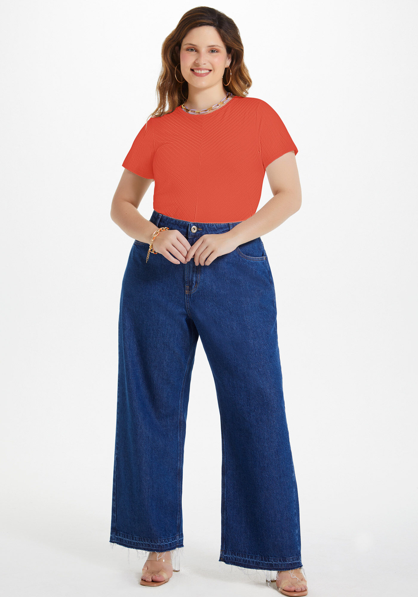 Blusa B&aacute;sica Canelada De Mangas Curtas Com Recorte Frontal, , large.