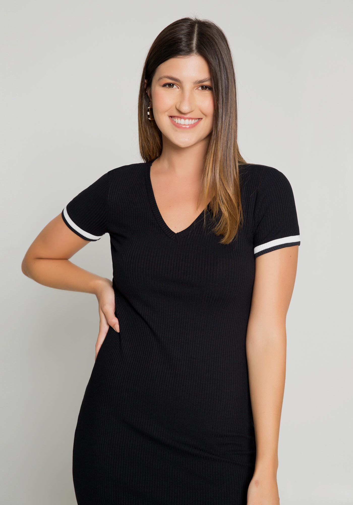 Vestido Curto Canelado com Retil&iacute;nea Manga, PRETO REATIVO, large.