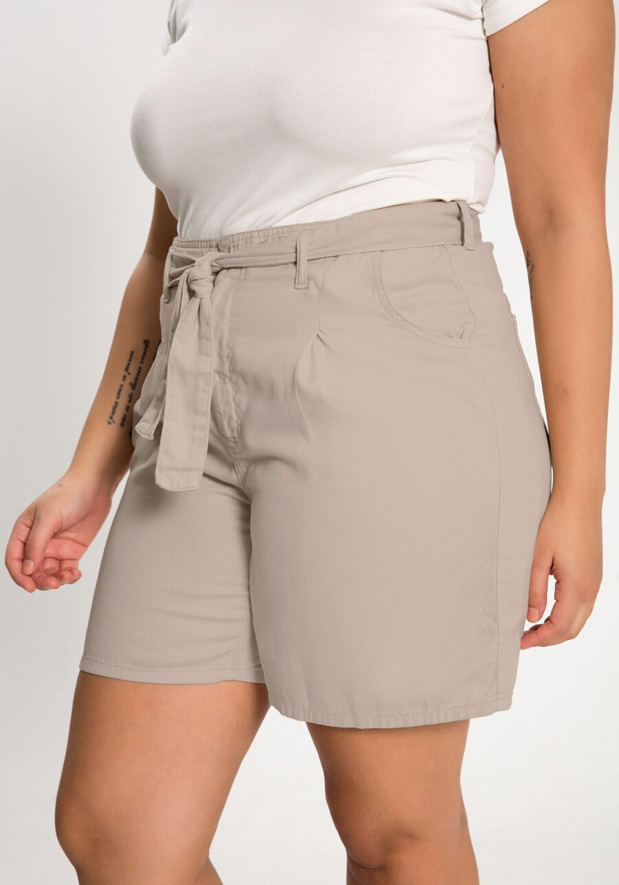 Shorts Sarja Clochard Plus Size com Cinto, BEGE DREAM, large.