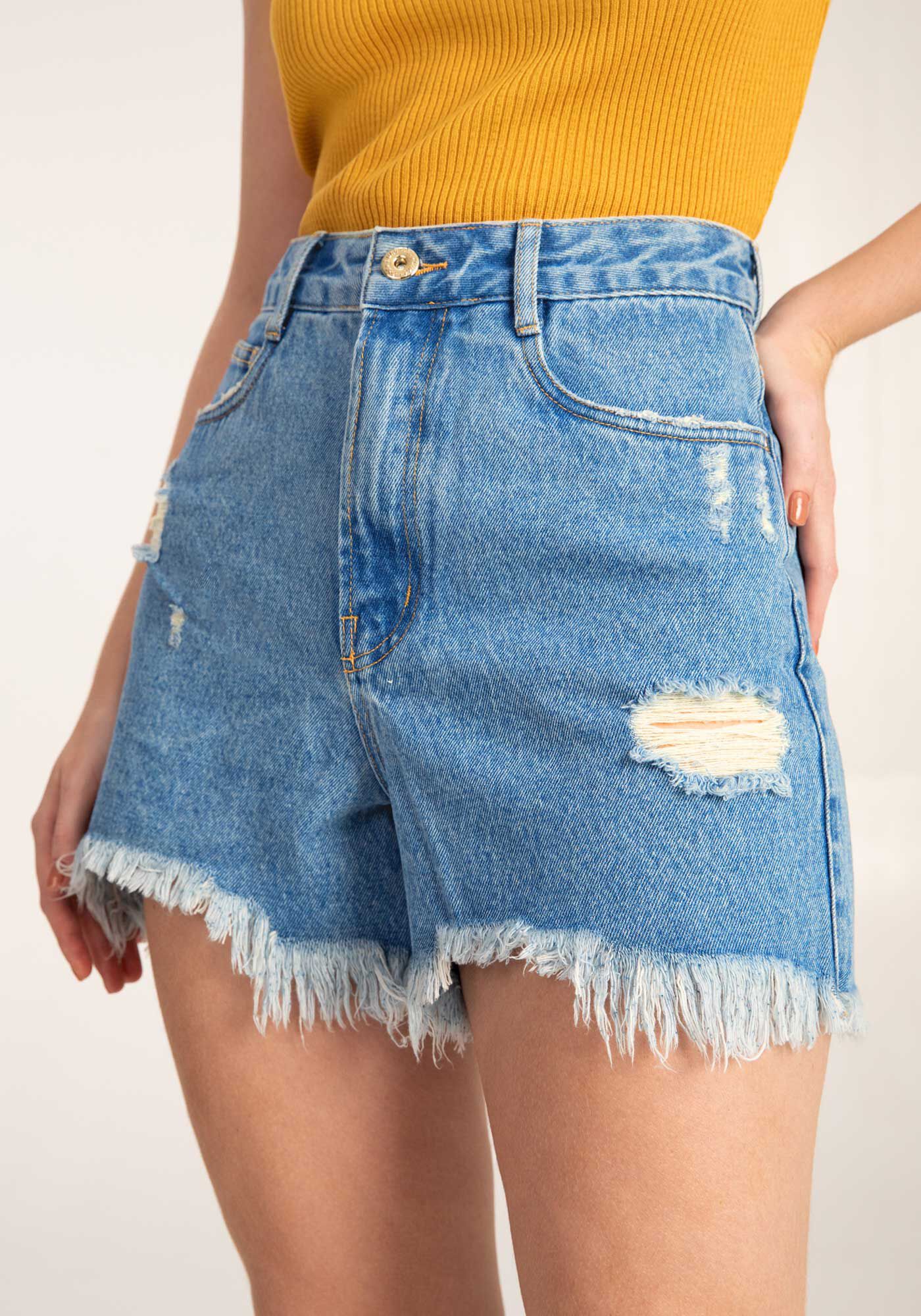 Short destroyed cintura alta 2025