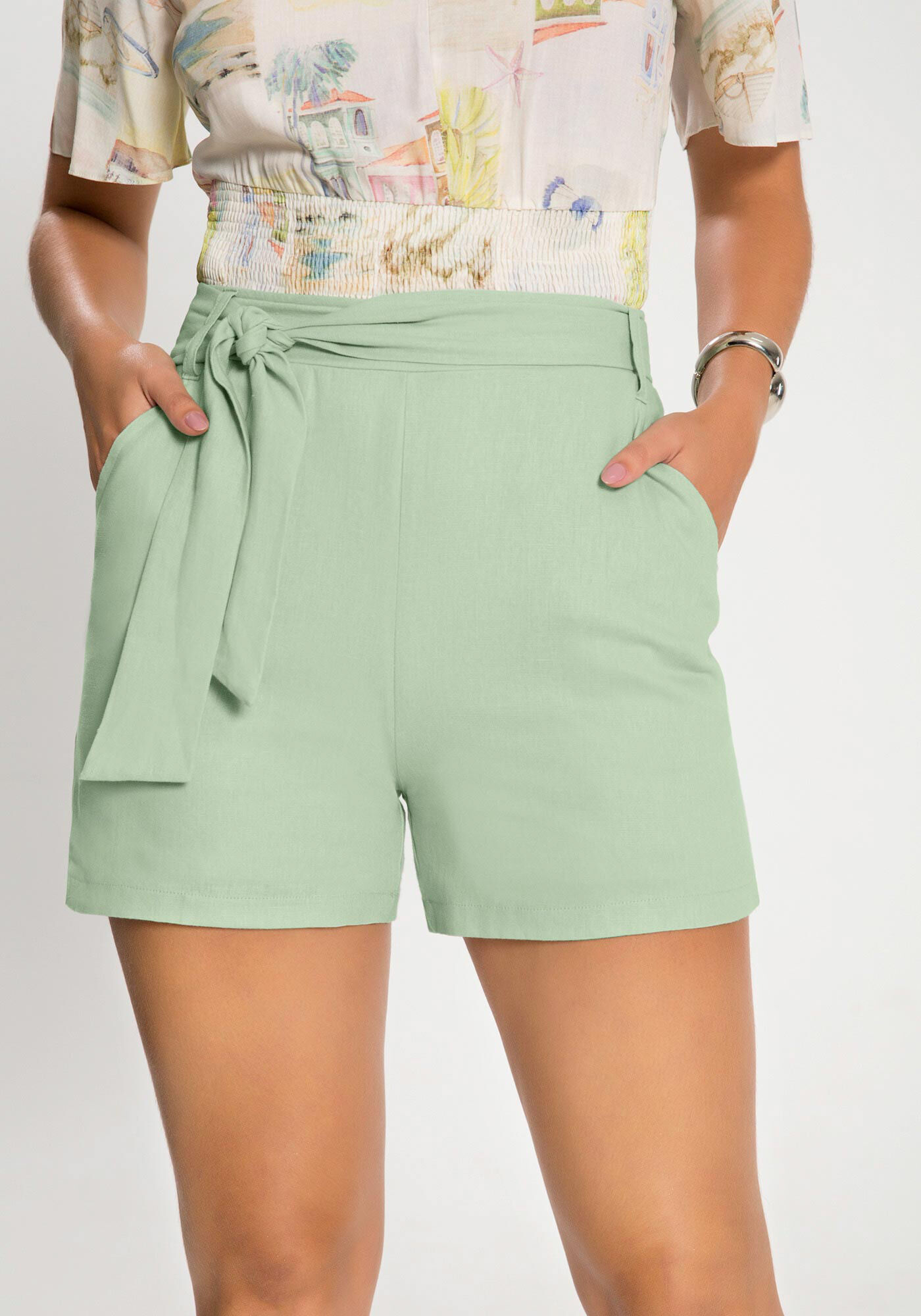 Shorts em Linho com Cinto Lunender