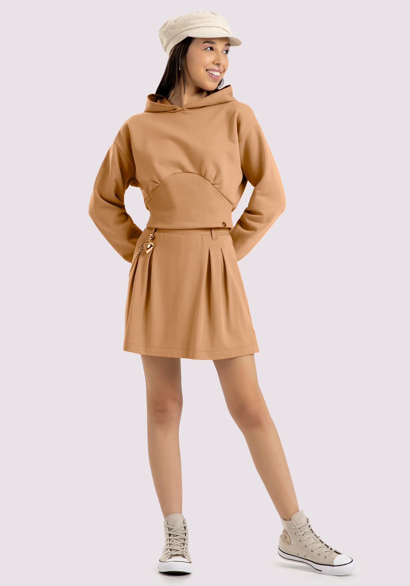 Blus&atilde;o Cropped Juvenil com Capuz Estampado, BEGE CAMEL LIGHT, large.