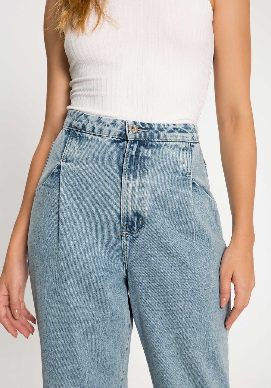 Calça Jeans Slouchy com Cintura Alta e Pence, JEANS. Calça Jeans Slouchy com Cintura Alta e Pence, JEANS, large.