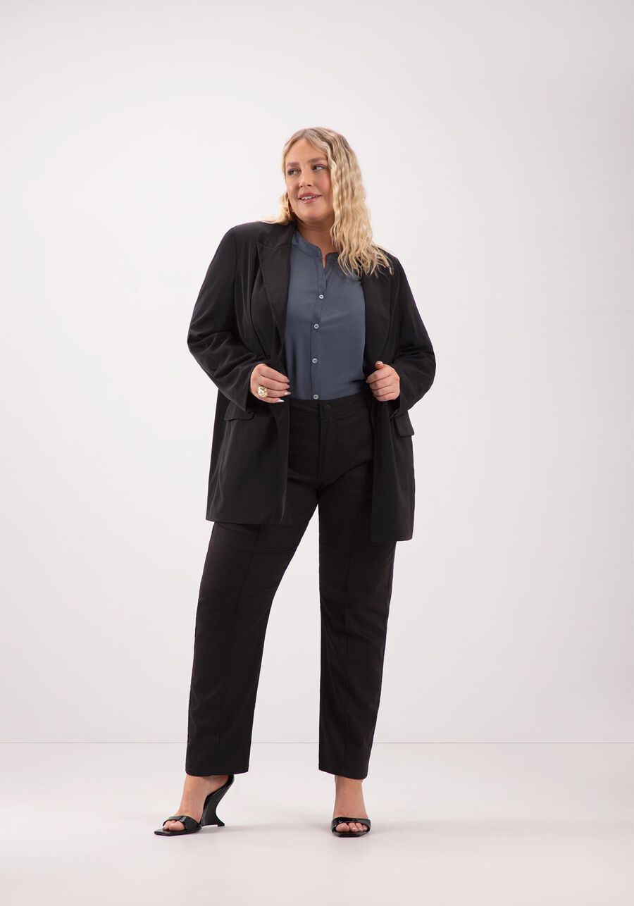 Calça Reta Em Sarja Amaciada Com Cintura Média Plus Size, PRETO REATIVO. Calça Reta Em Sarja Amaciada Com Cintura Média Plus Size, PRETO REATIVO, large.