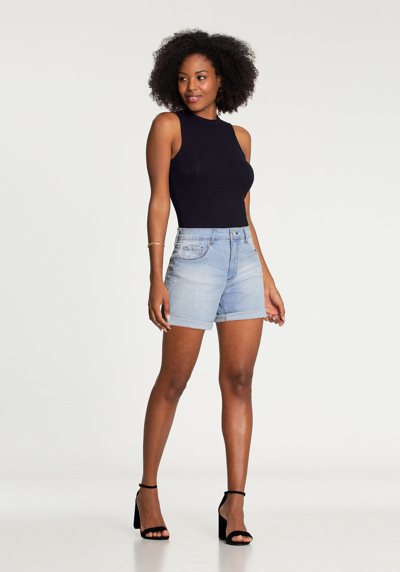 Shorts Meia Coxa com Elastano Lunender