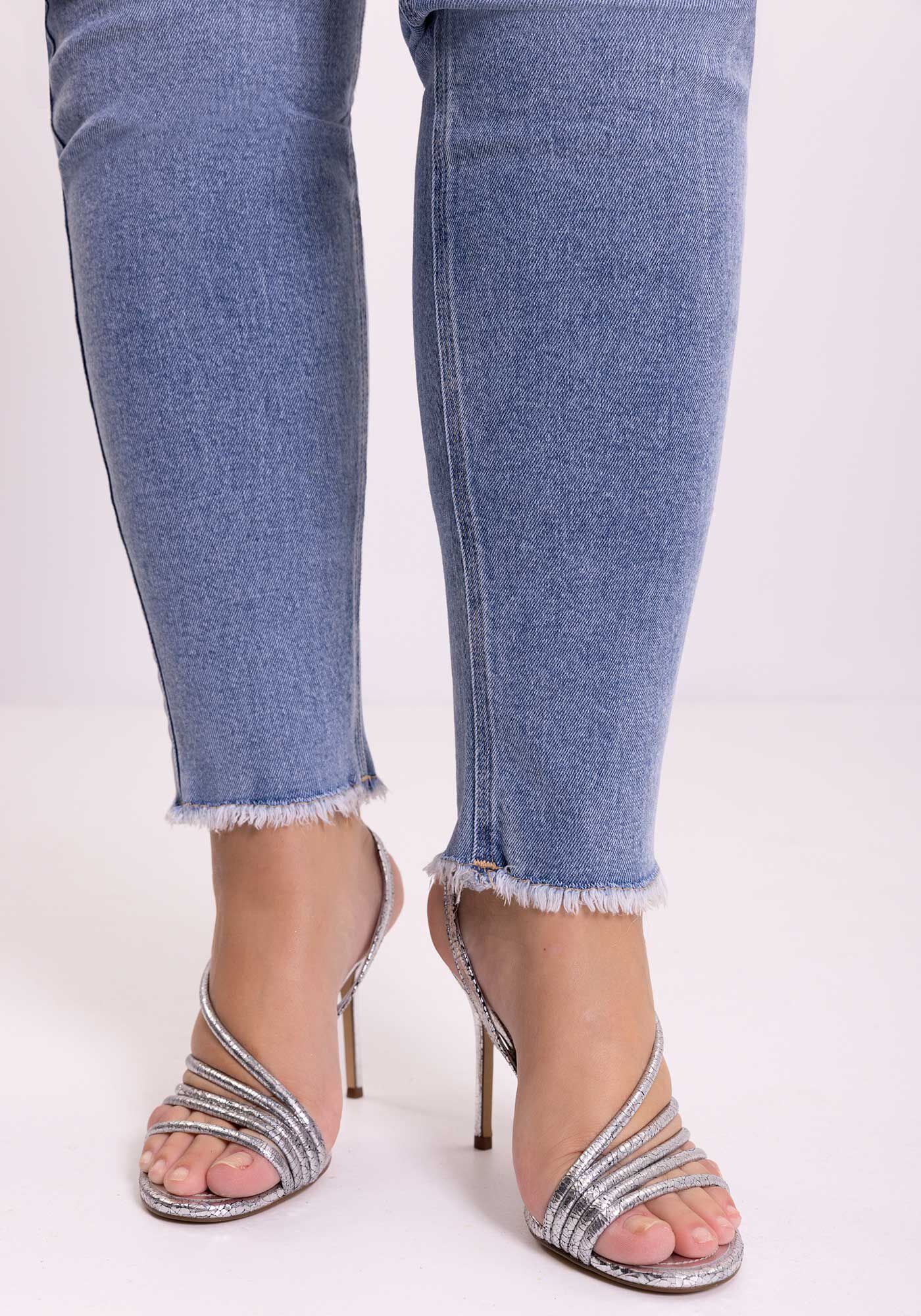 Cal&ccedil;a Jeans Skinny Cropped Com Cintura M&eacute;dia Chapa Barriga, , large.