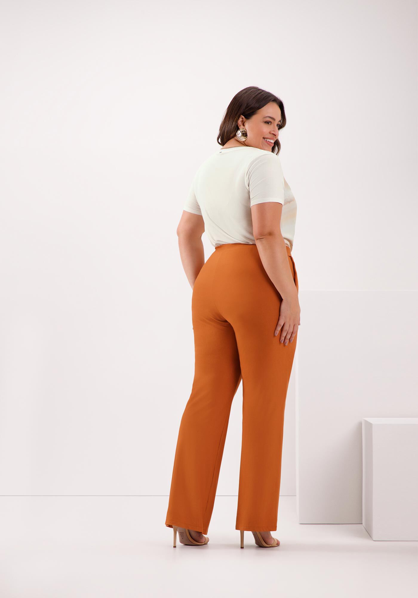 Blusa De Mangas Curtas Plus Size Com Frente Estampada, BRANCO OFF WHITE, large.