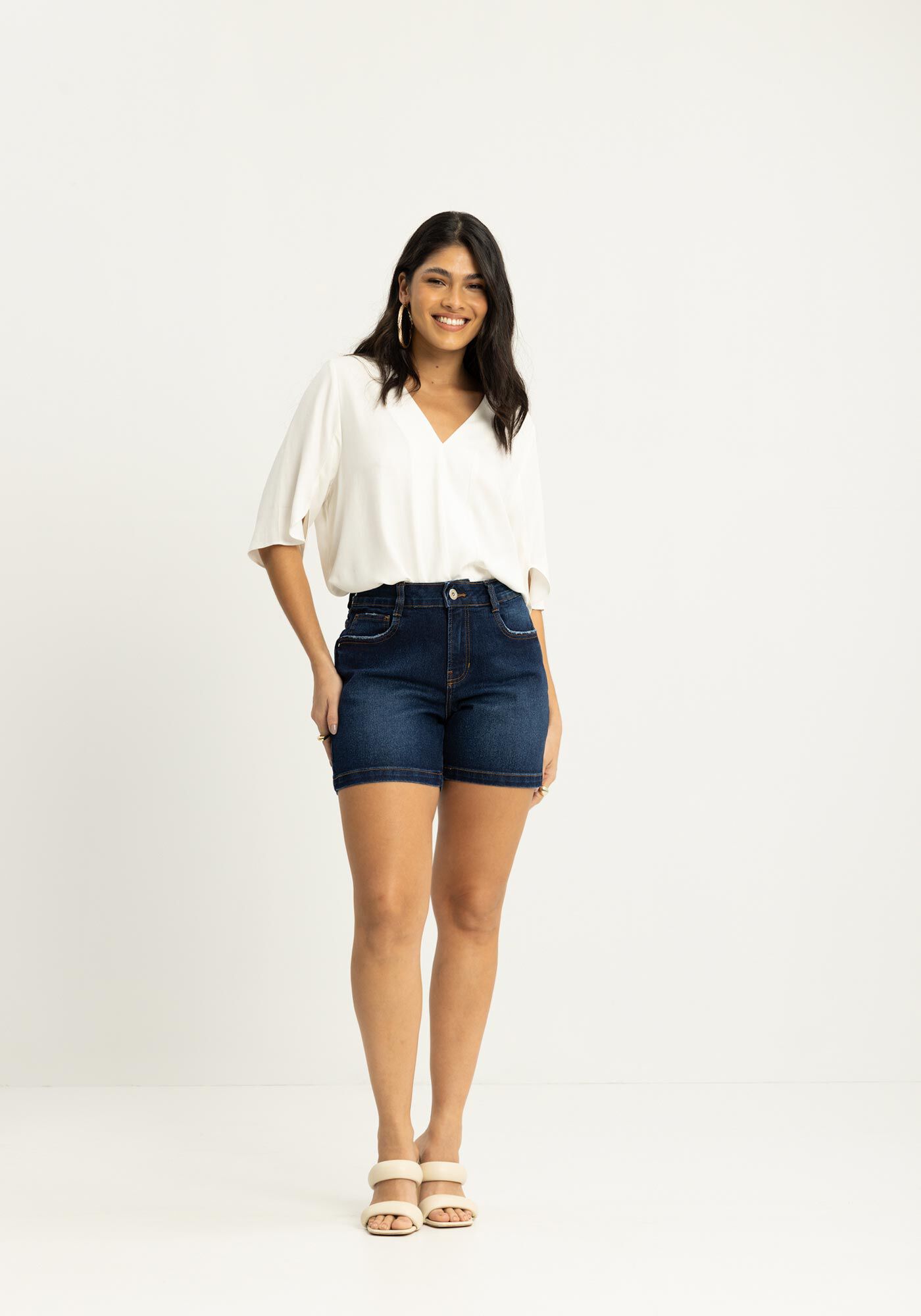 Shorts Boyfriend Com Cintura M&eacute;dia Em Jeans Com Elastano, JEANS, large.