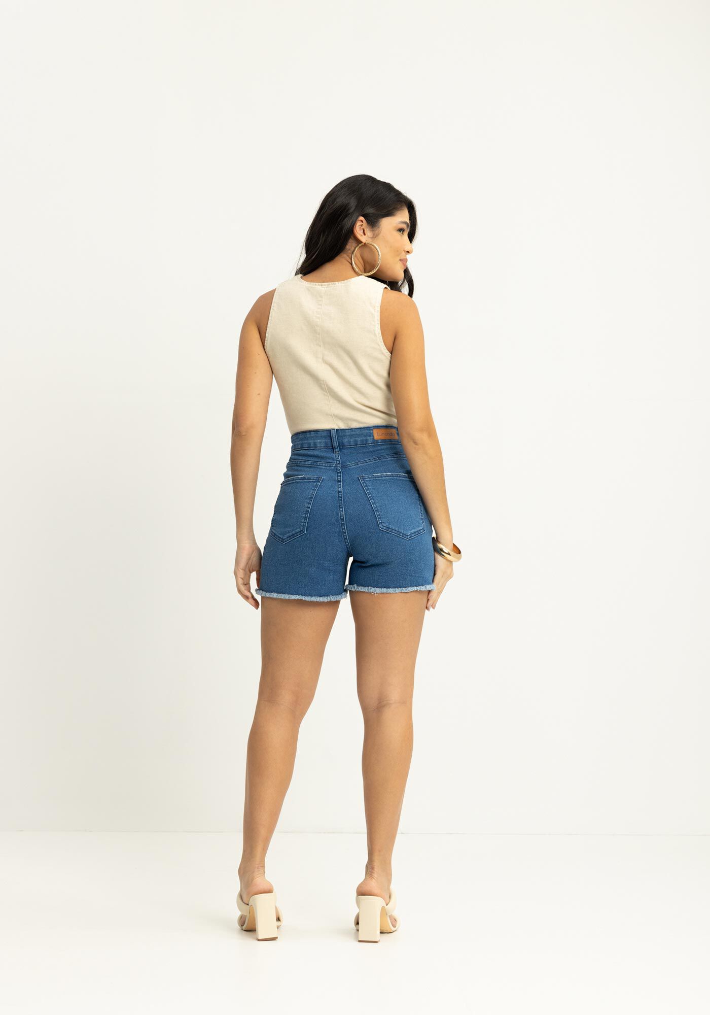 Shorts Mom Jeans Com Barras Desfiadas Chapa Barriga, JEANS, large.