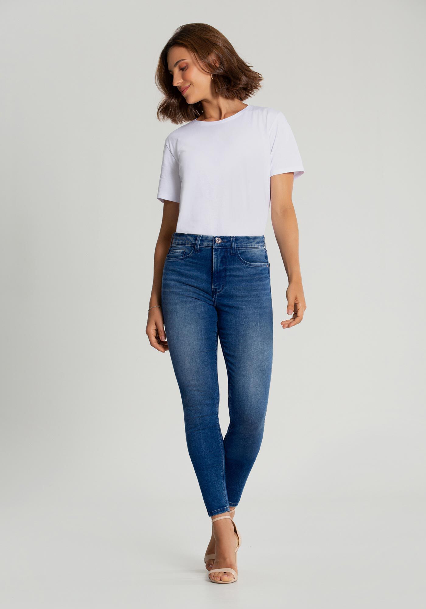 Calça jeans cor de pele feminina sale