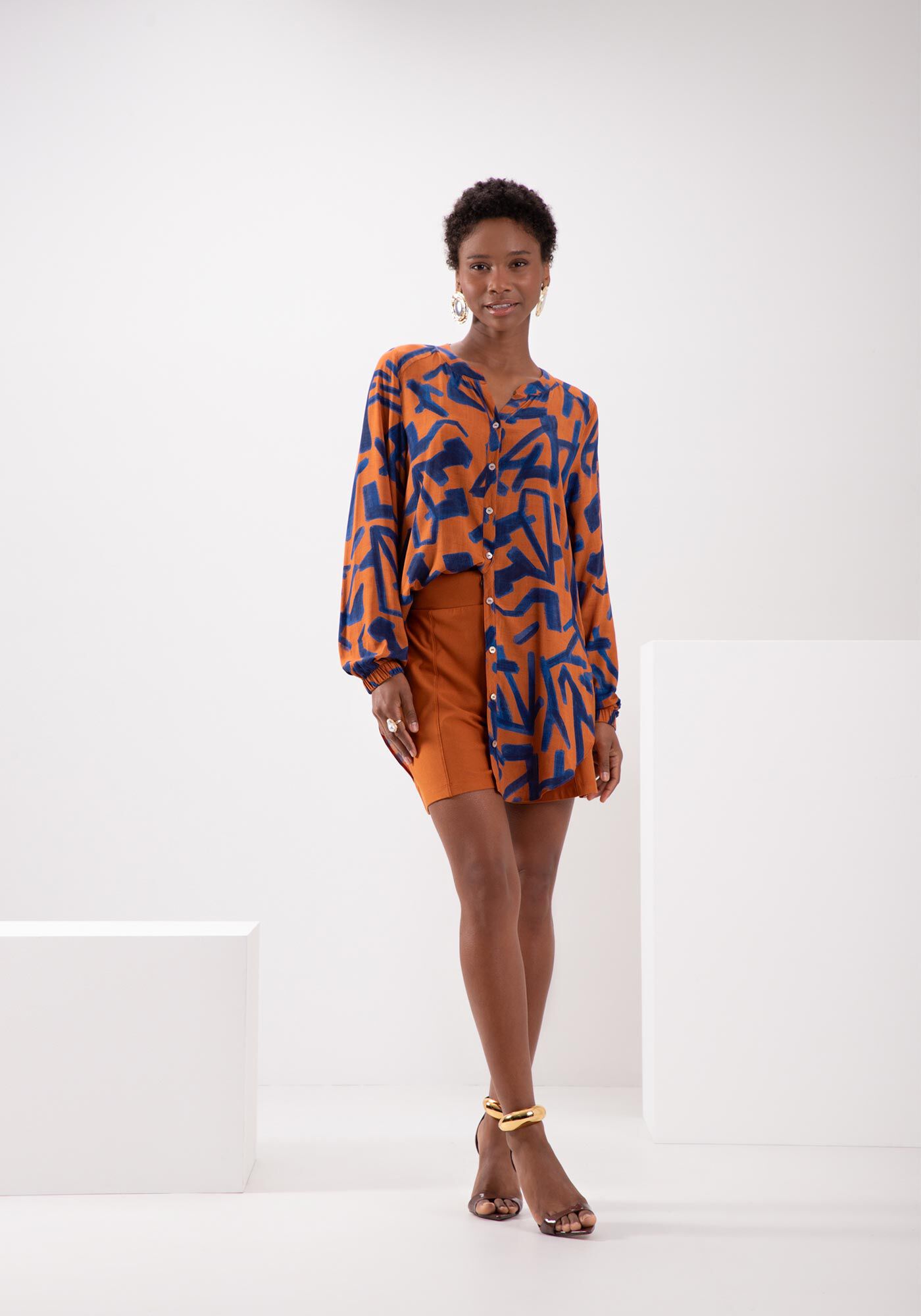 Camisa Alongada De Mangas Longas Com Gola Padre, ABRACO LARANJA, large.