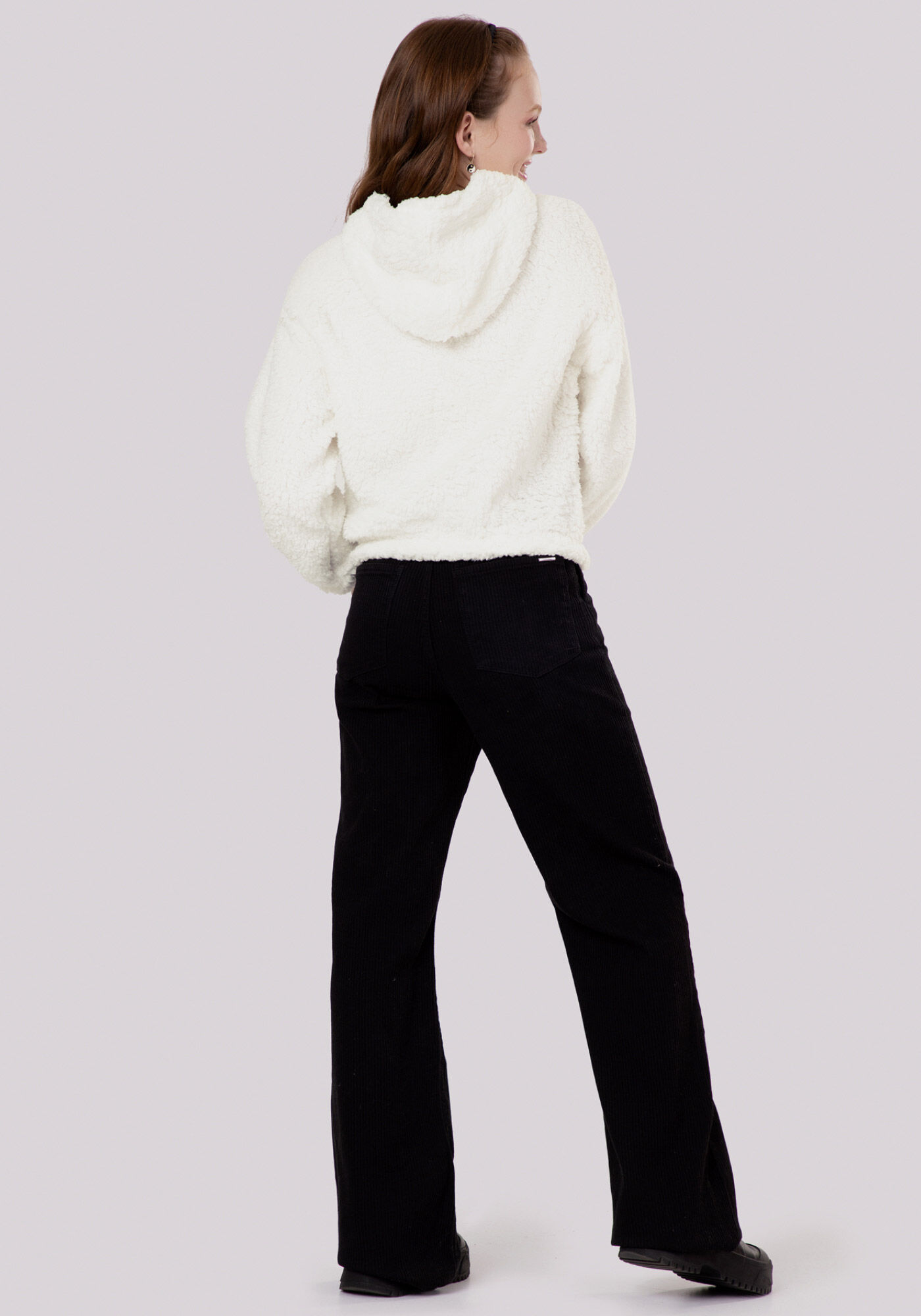 Blus&atilde;o Juvenil em Pelo Carneirinho com Capuz, BRANCO OFF WHITE, large.