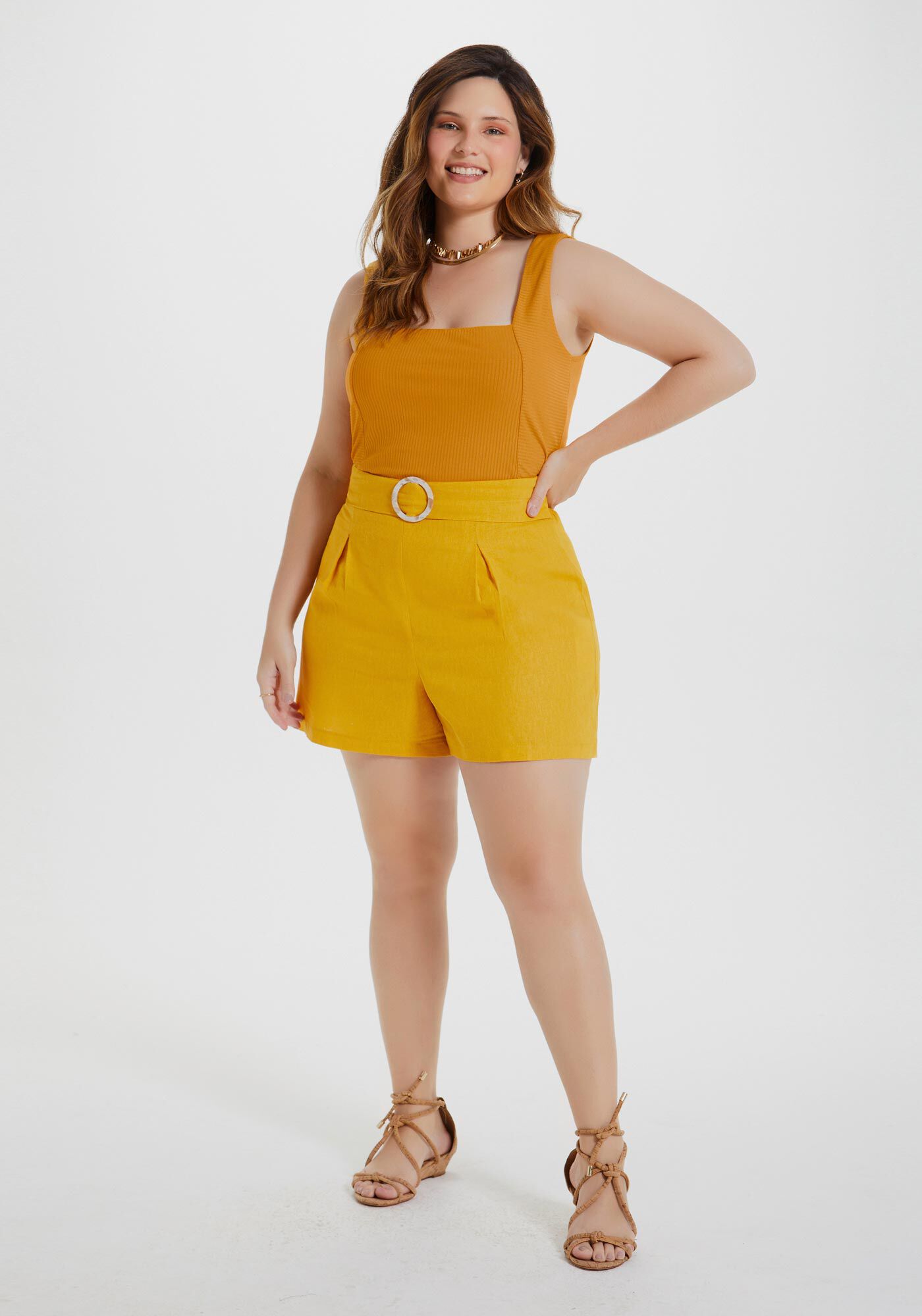 Shorts Plus Size em Linho com El&aacute;stico e Cinto, AMARELO GAMUZA, large.
