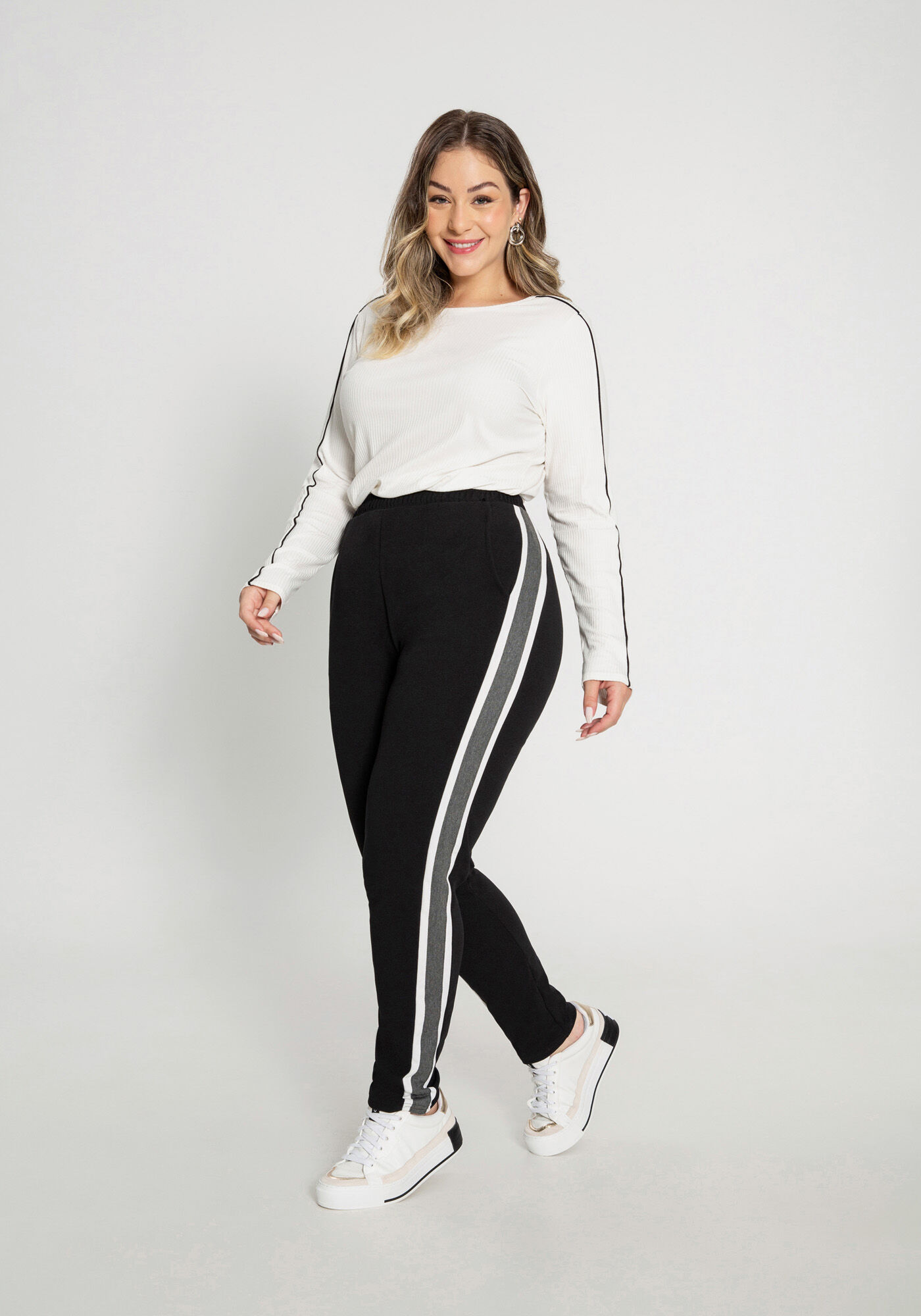Cal a Jogging em Malha Crepe com Tiras Plus Size Lunender