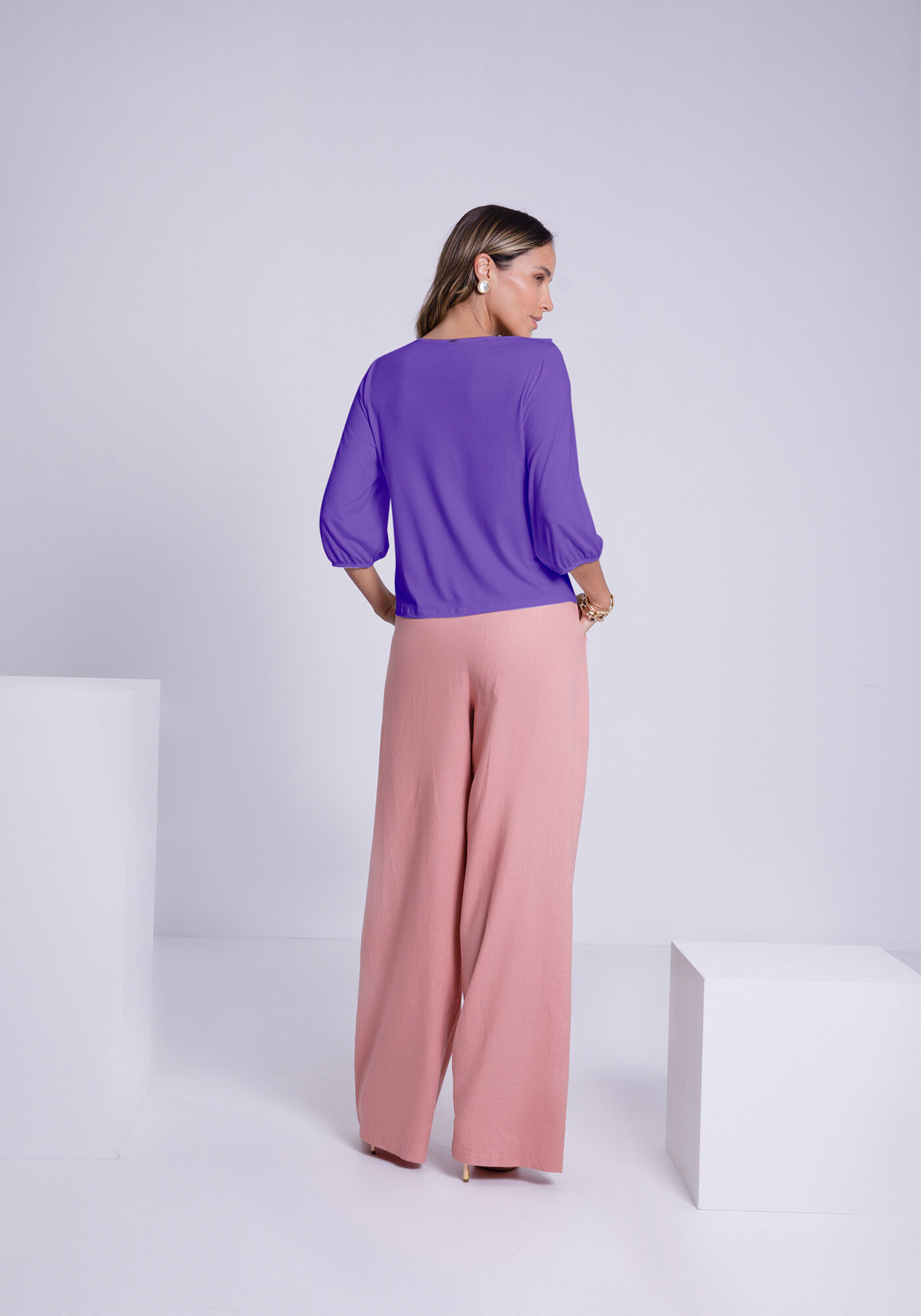 Blusa Manga 3/4 em Malha Viscose com Babado, VIOLETA FE, large.