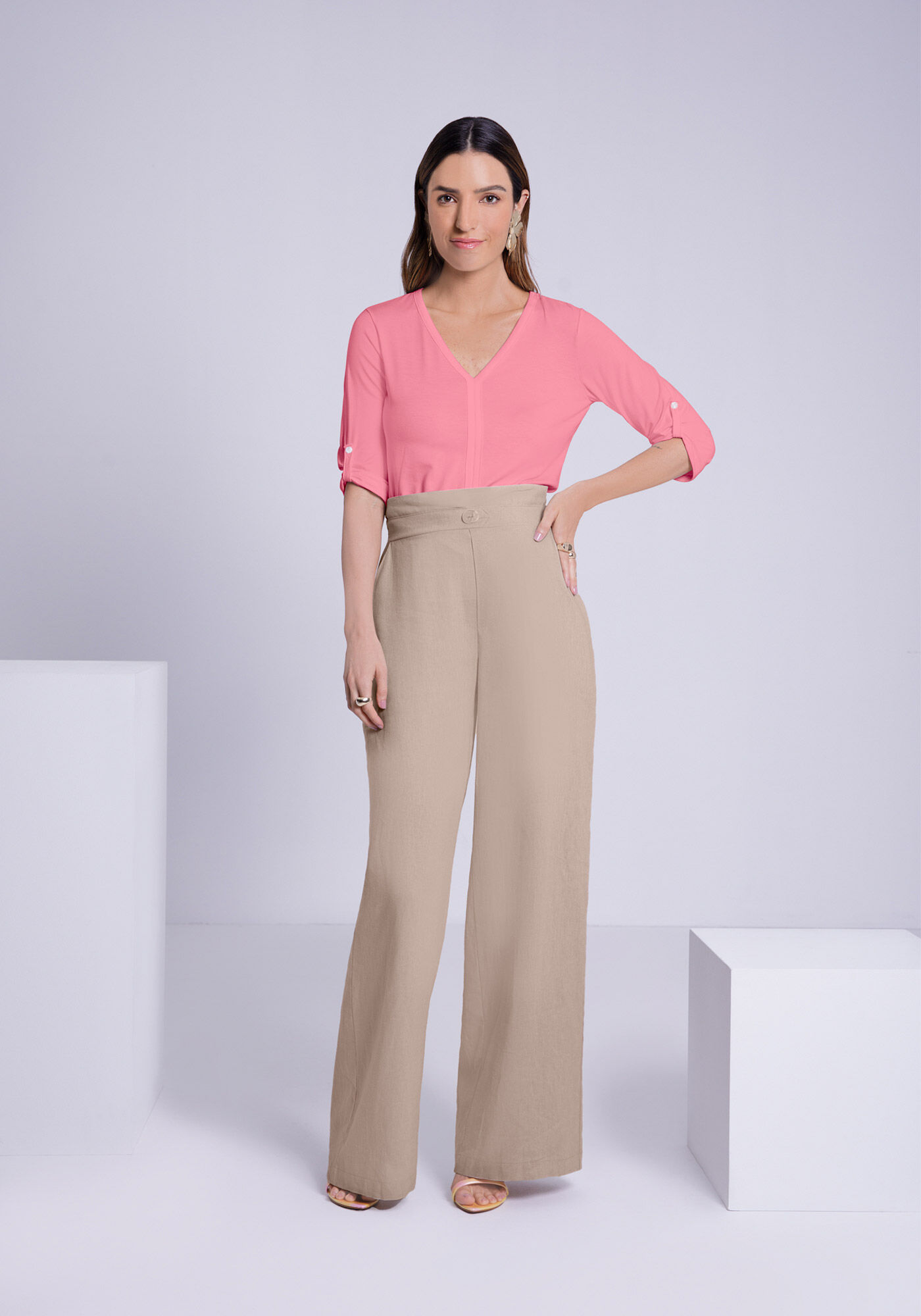 Blusa Manga 3/4 em Malha Viscose com Decote V, , large.