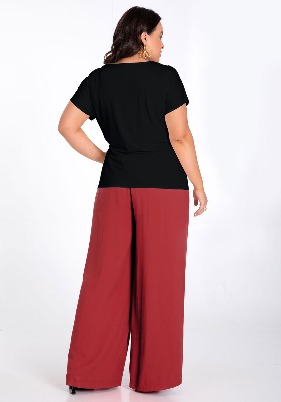 Blusa Plus Size em Malha Viscose com Detalhe Decote, , large.