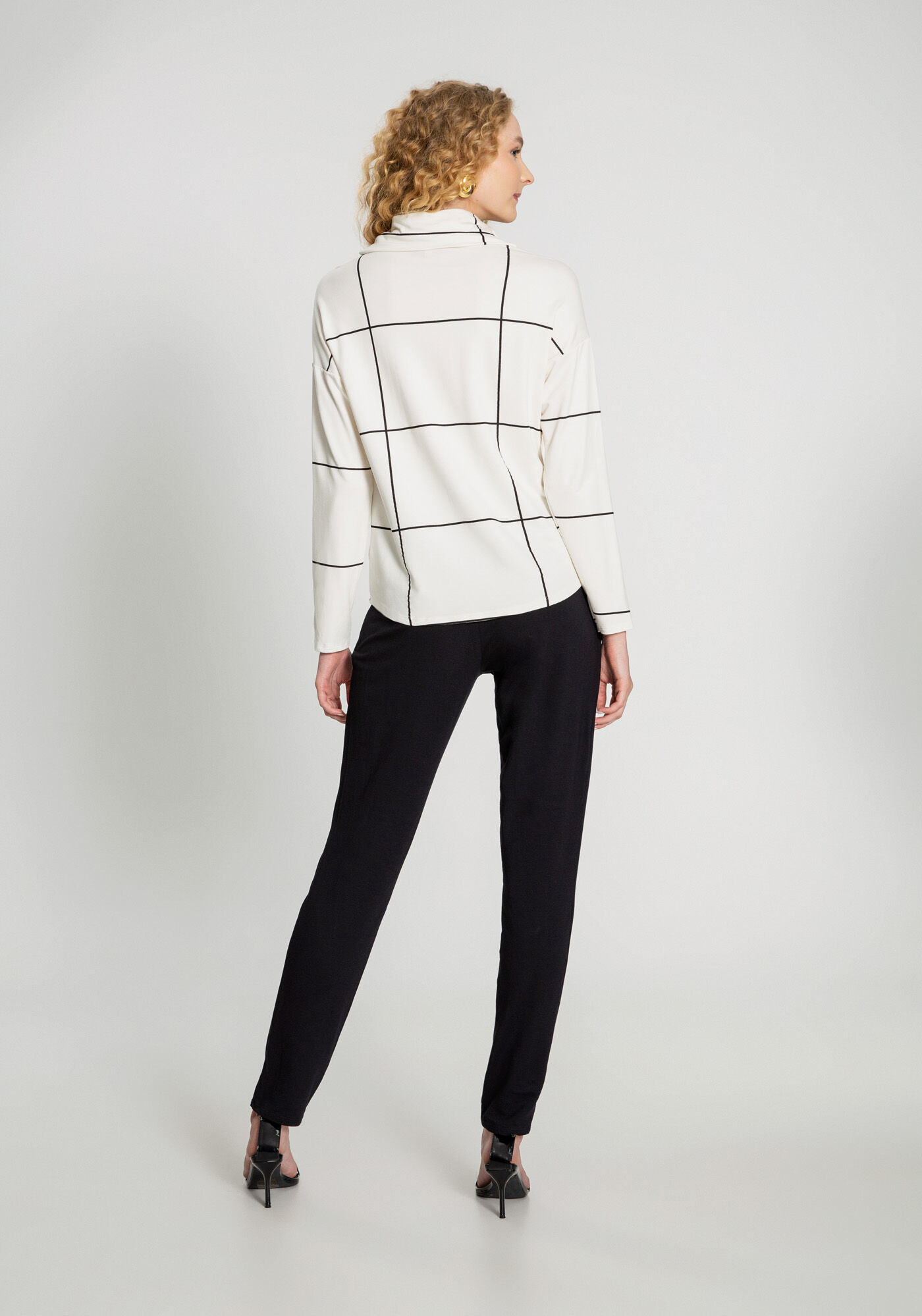 Conjunto Blusa Gola Alta e Cal&ccedil;a em Moletom Viscose, JANELAS OFF, large.