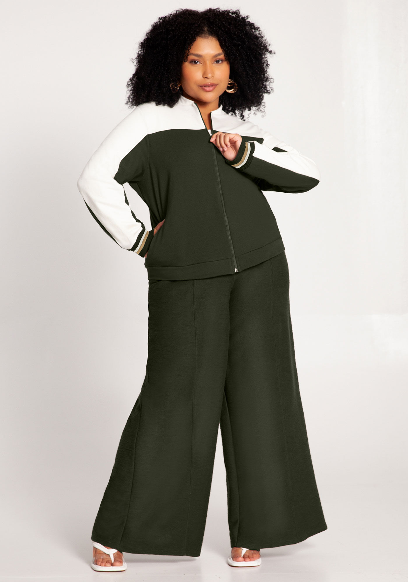 Jaqueta Plus Size em Malha com Bolsos e Retil&iacute;nea, VERDE ROBUST, large.