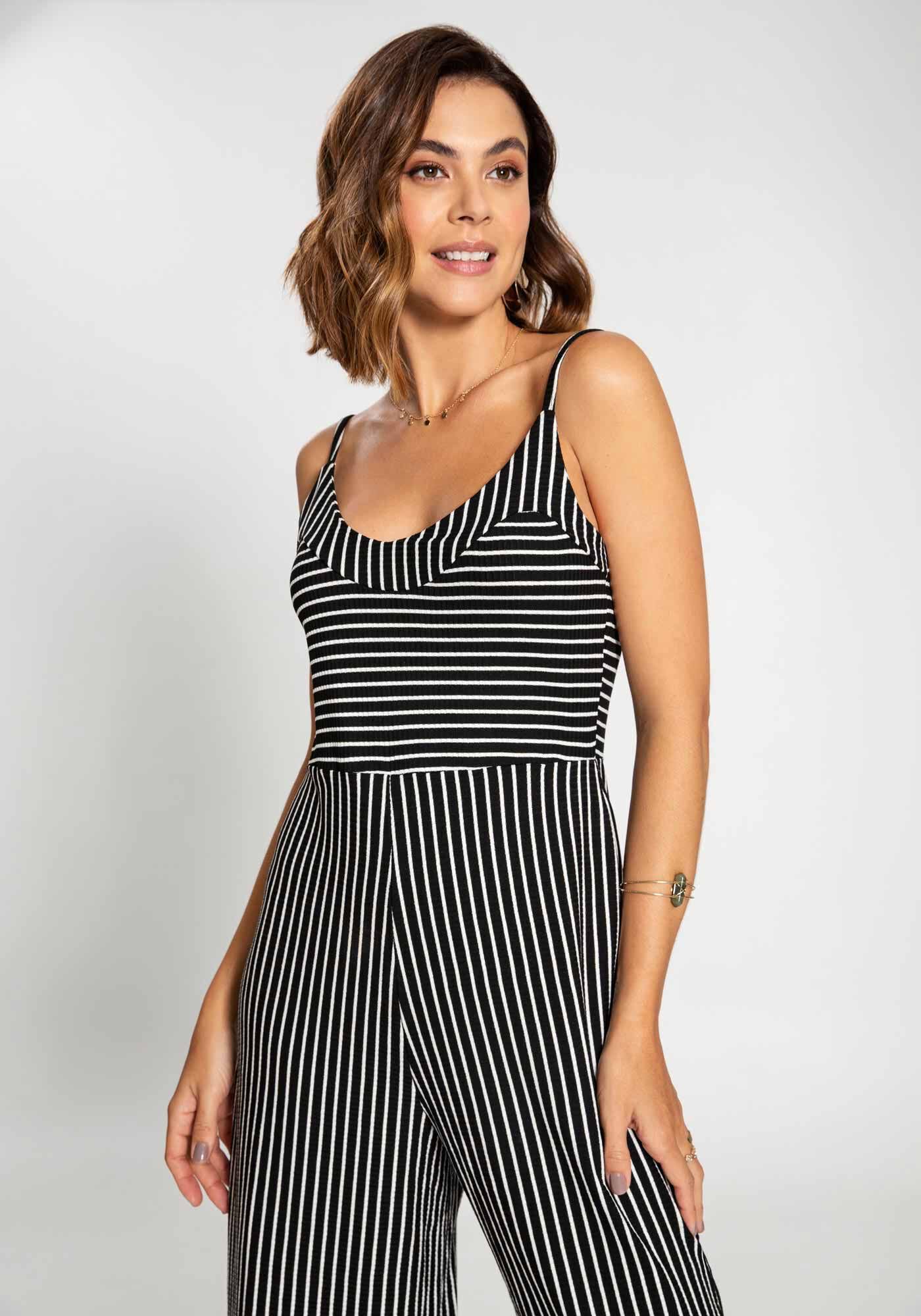 Macacão pantacourt listrado plus size sales