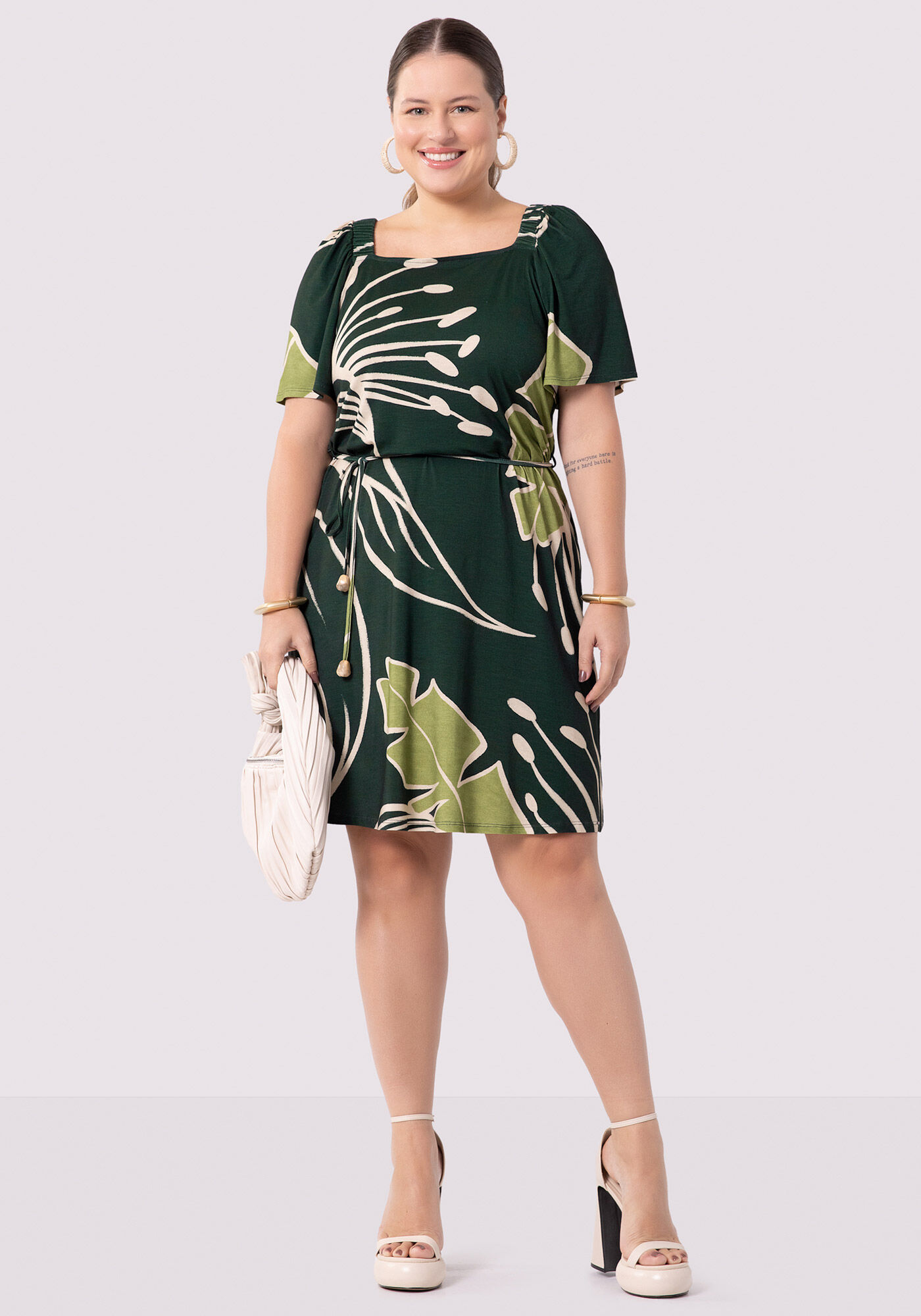 Vestido Curto Plus Size em Malha Viscose com Cinto, , large.