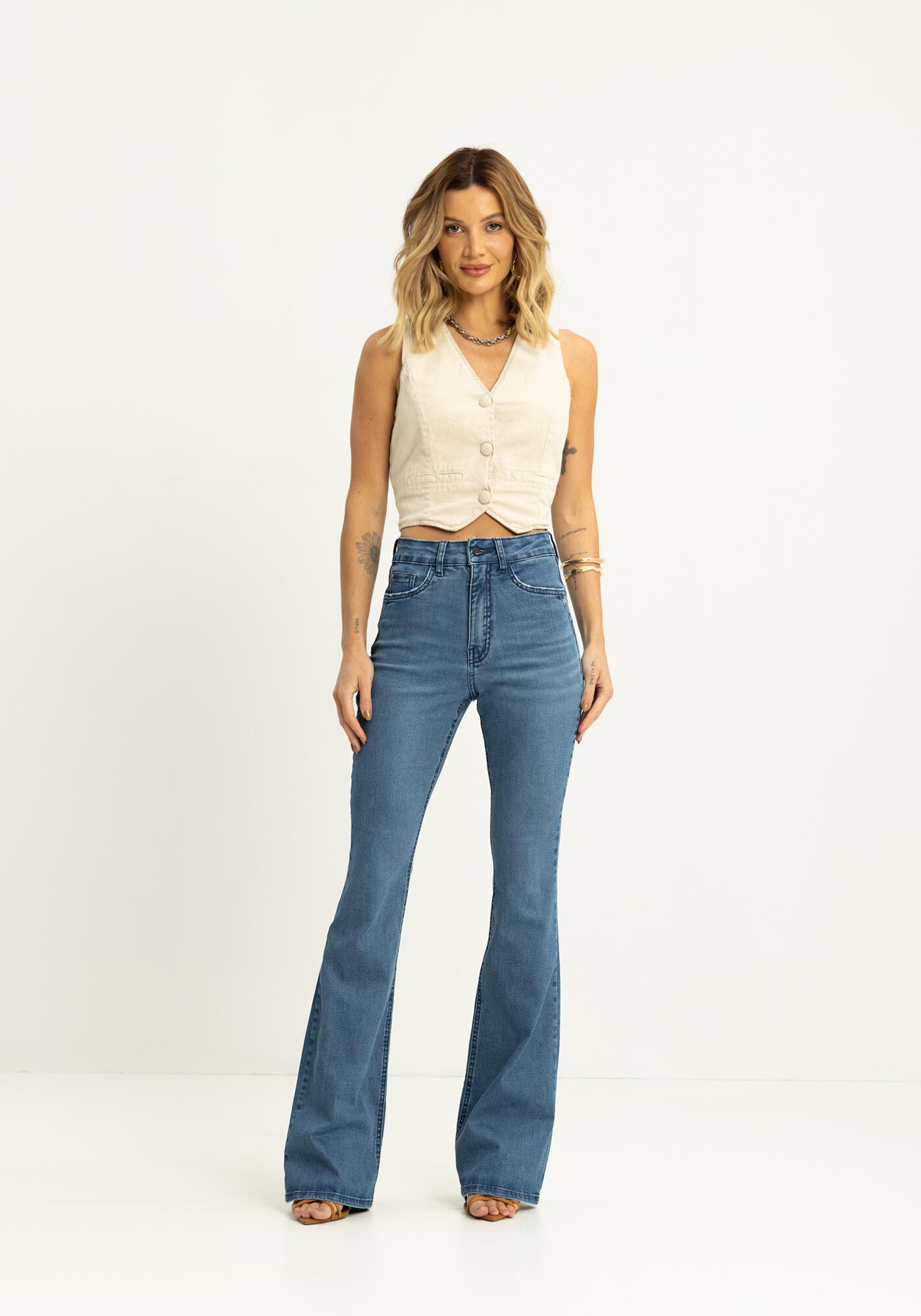 Cal&ccedil;a Jeans Flare Com Cintura Alta E Elastano Chapa Barriga, JEANS, large.