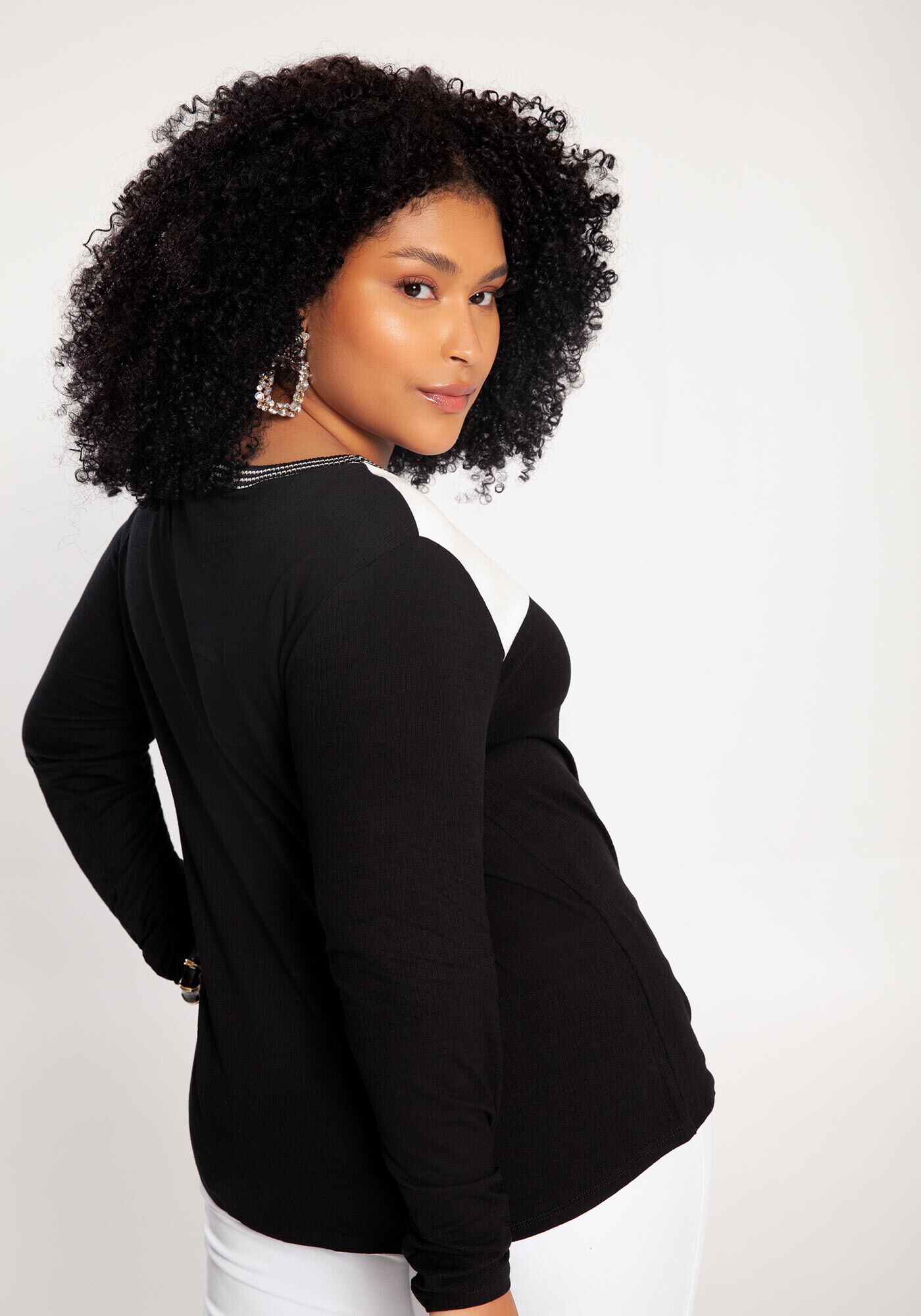 Blusa Plus Size Mullet em Malha com Recorte, PRETO REATIVO, large.