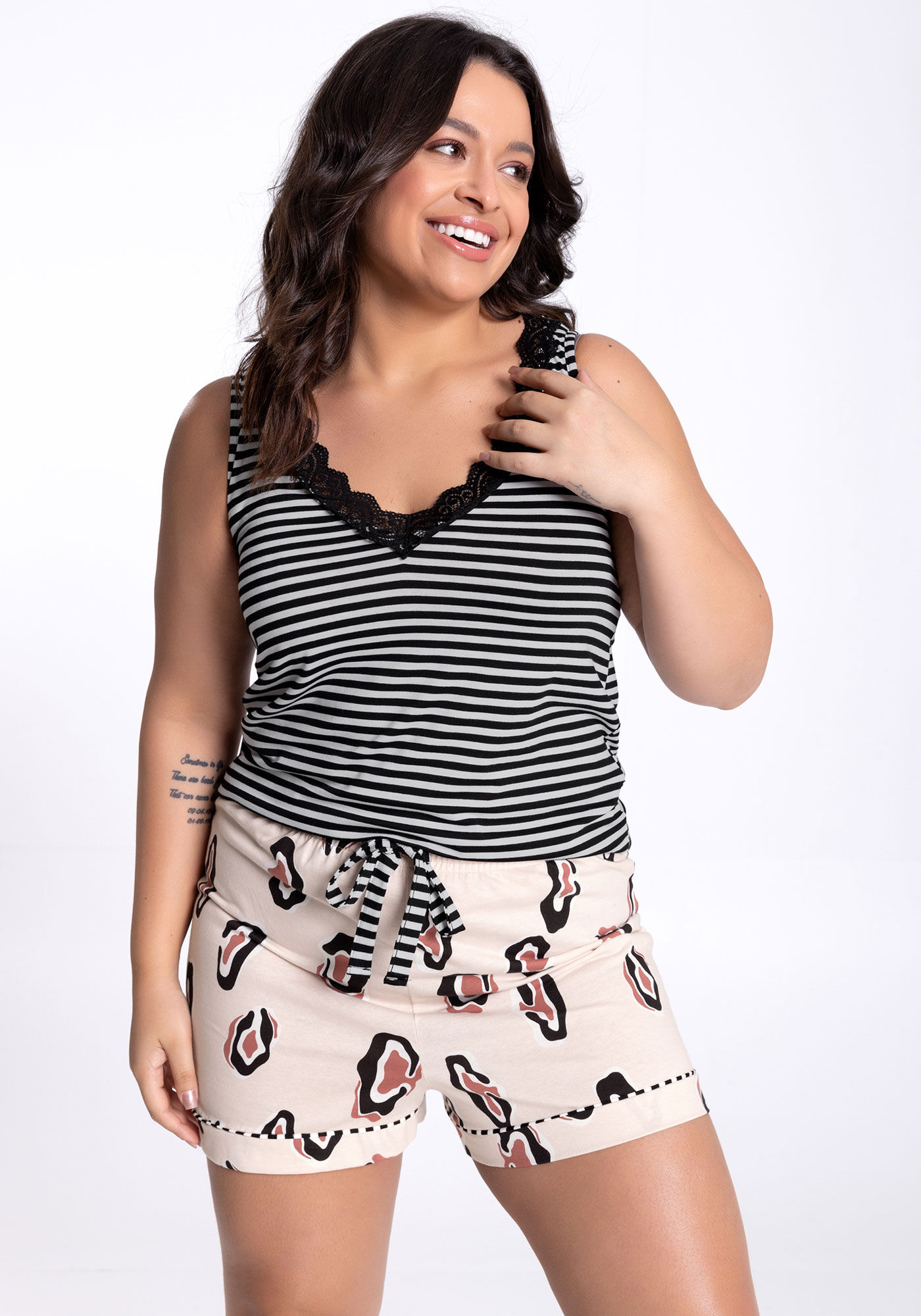 Pijama Plus Size Estampado com Renda, , large.